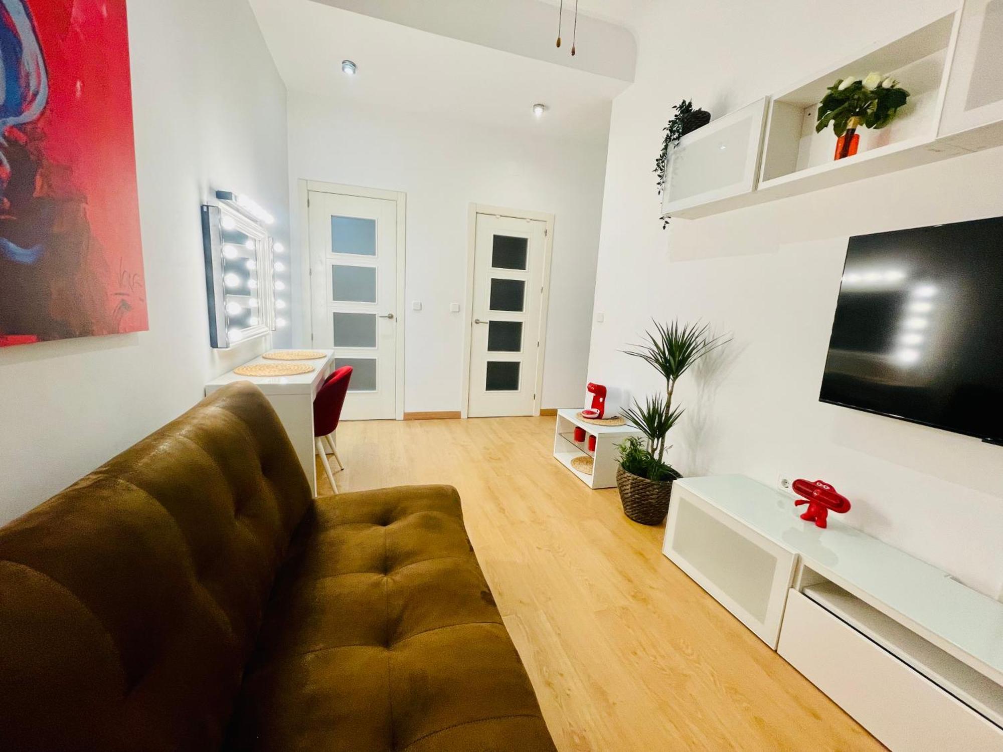 Apartamento Muy Centrico - Entre Palacio Real Y Plaza Mayor — Fotos 2